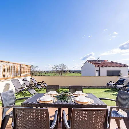 Jouvacations Ripolles Figueres-vilafant Vila *