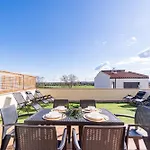 Jouvacations Ripolles Figueres-vilafant Villa *